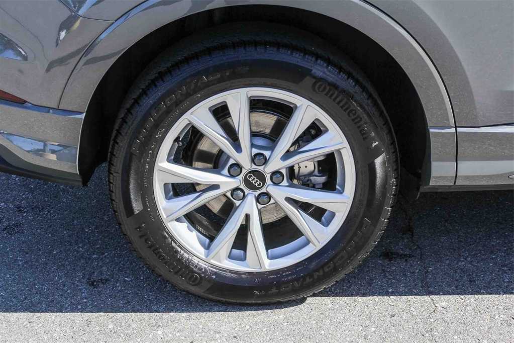 Thumbnail: 2025 Audi Q3 - 10