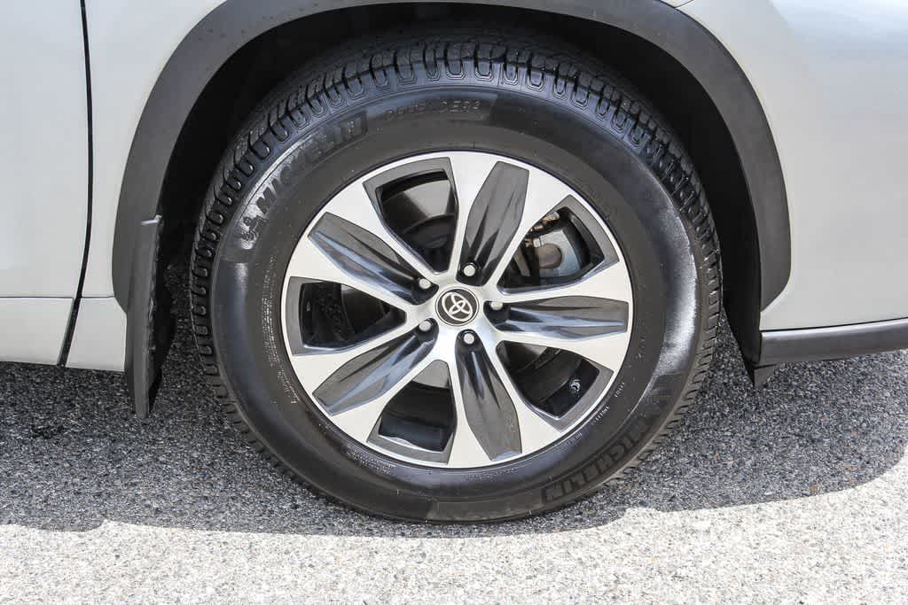 Thumbnail: 2021 Toyota Highlander - 9