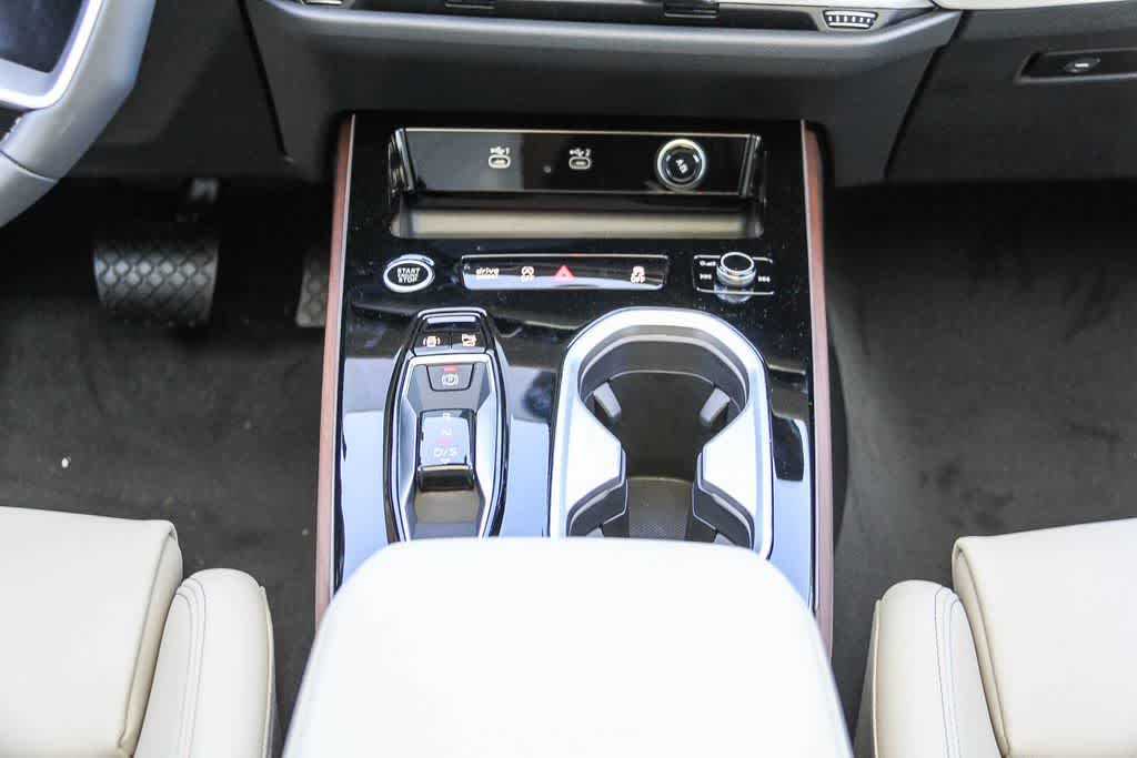 Thumbnail: 2026 Audi A6 - 14