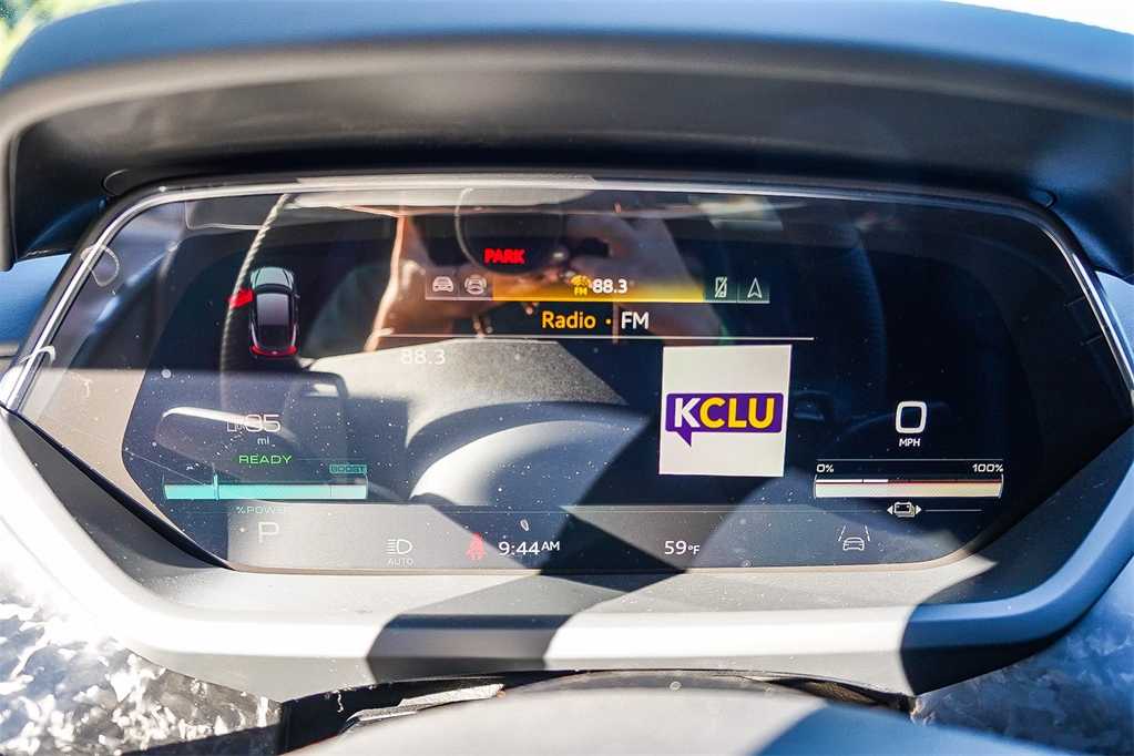 Thumbnail: 2026 Audi RS e-tron GT - 25