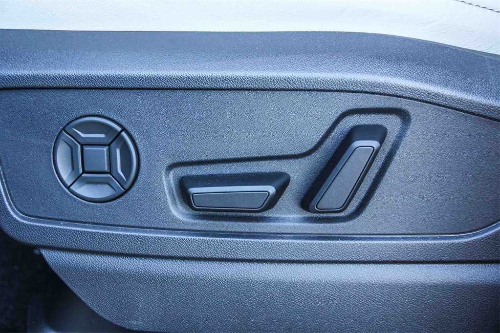 Thumbnail: 2025 Audi Q5 - 20