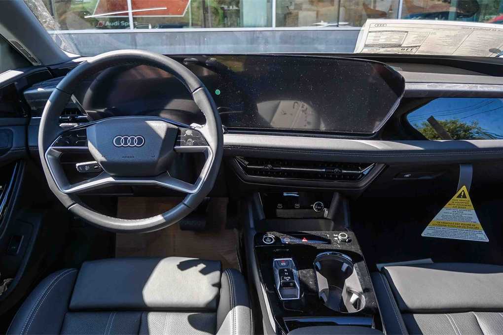 Thumbnail: 2025 Audi e-tron S - 12