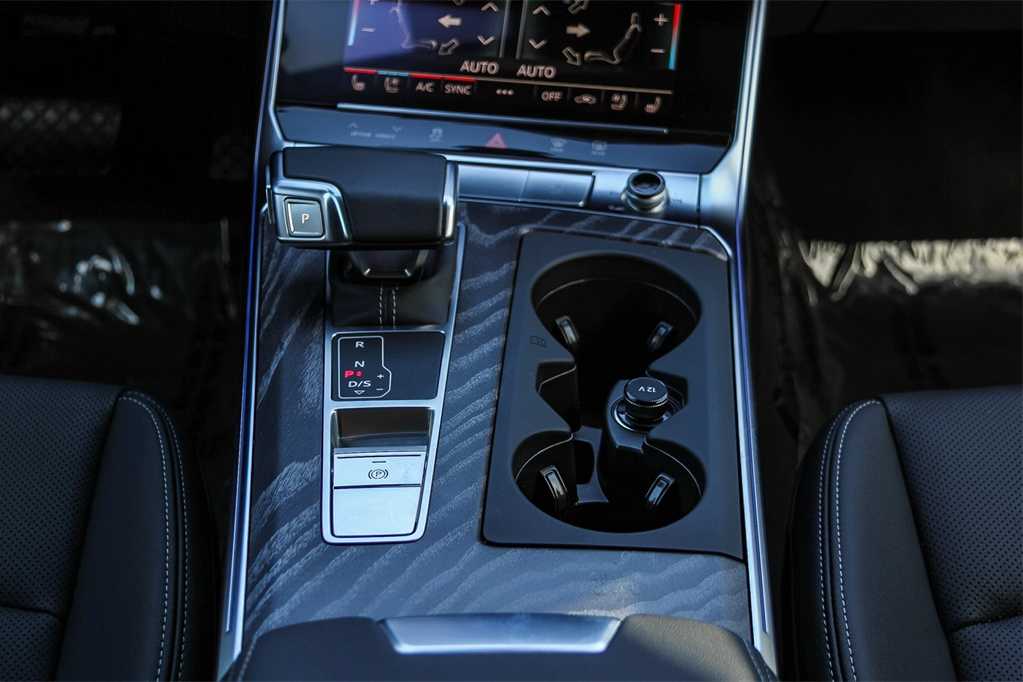 Thumbnail: 2025 Audi A6 - 14