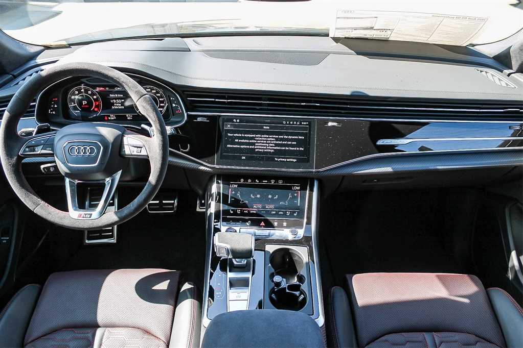 Thumbnail: 2025 Audi RS Q8 - 12