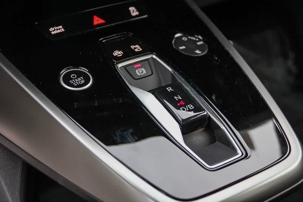 Thumbnail: 2023 Audi Q4 e-tron - 16