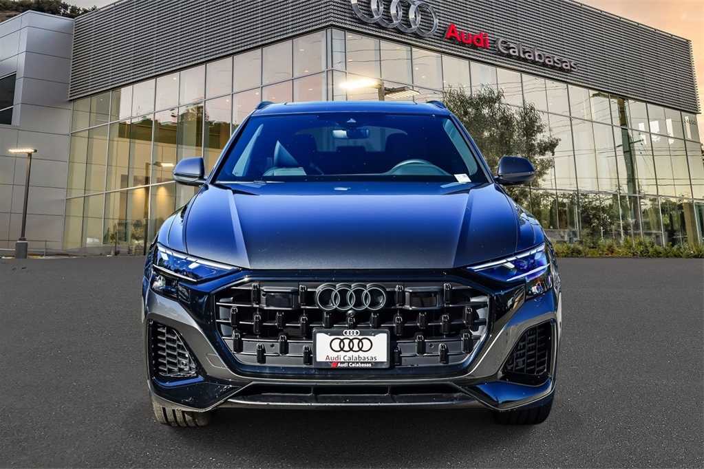 Thumbnail: 2026 Audi Q8 - 6