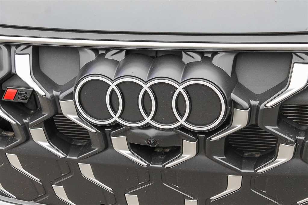Thumbnail: 2025 Audi SQ5 - 9