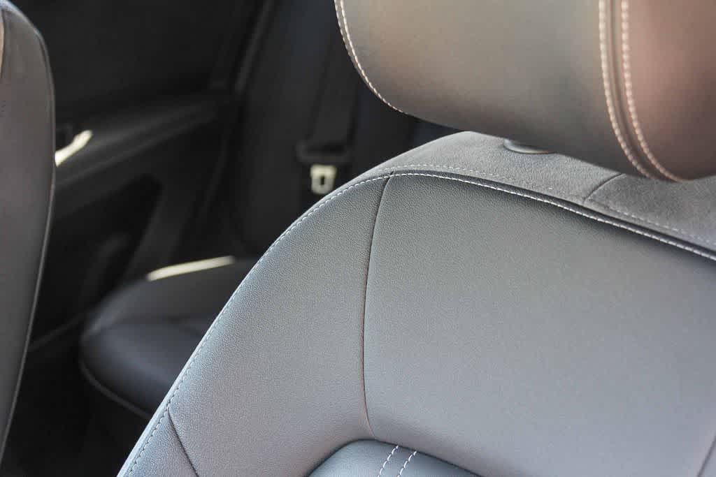 Thumbnail: 2023 Audi Q4 e-tron - 25