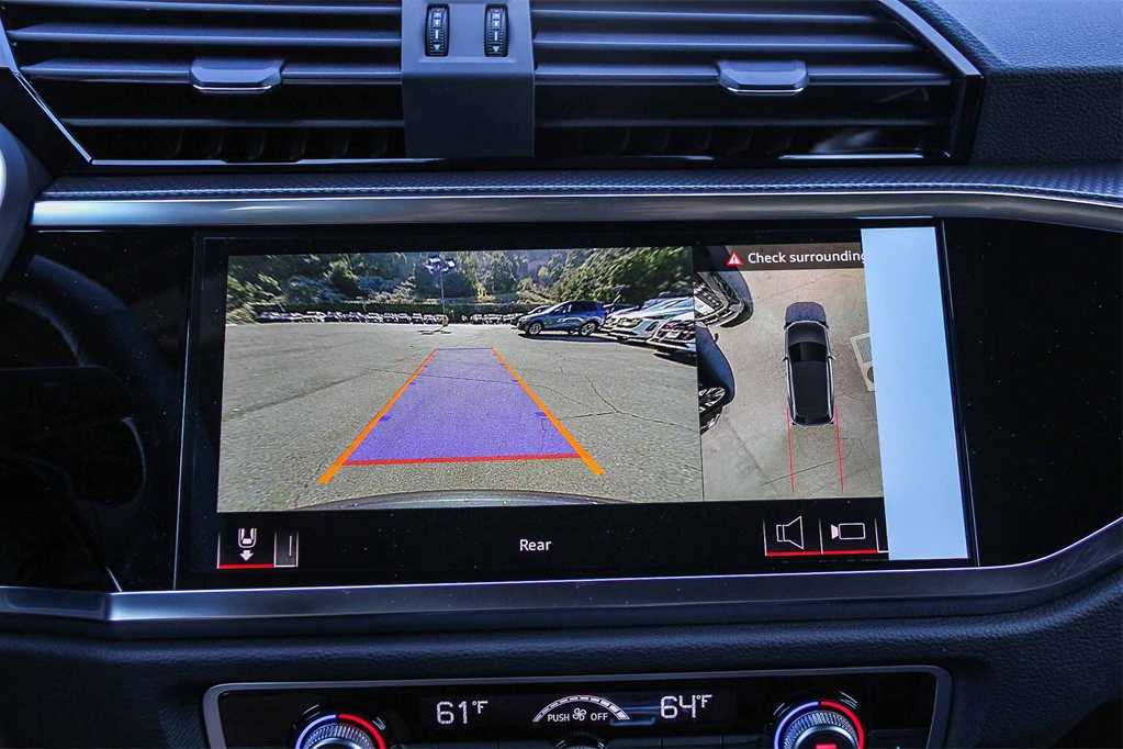 Thumbnail: 2025 Audi Q3 - 23