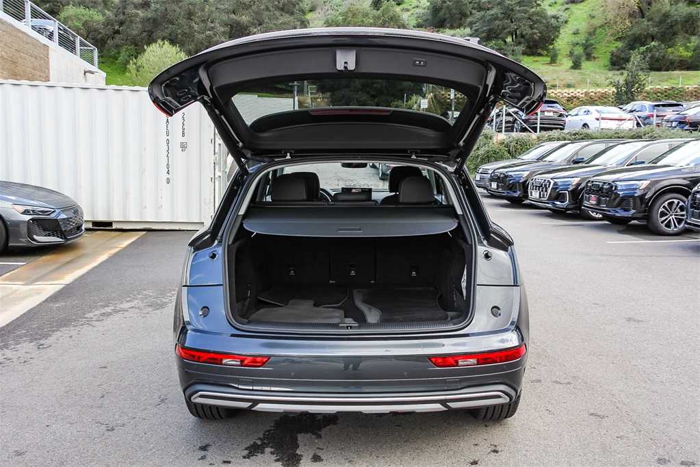 Thumbnail: 2023 Audi Q5 - 27