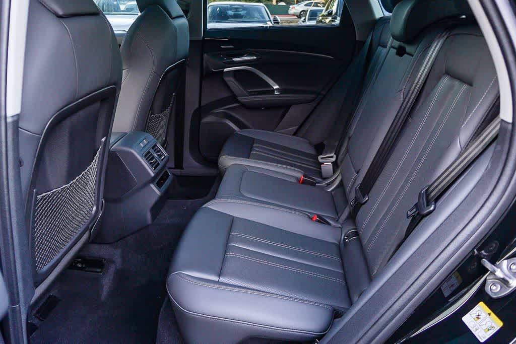 Thumbnail: 2025 Audi Q5 - 21