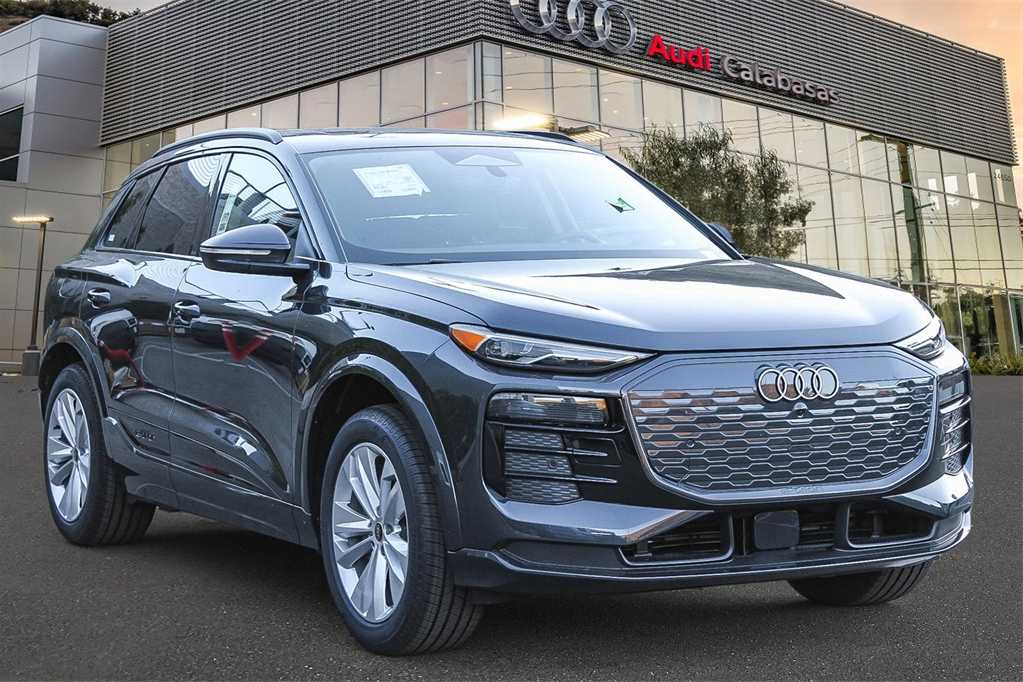 2025 Audi Q6 E-tron Premium photo 3