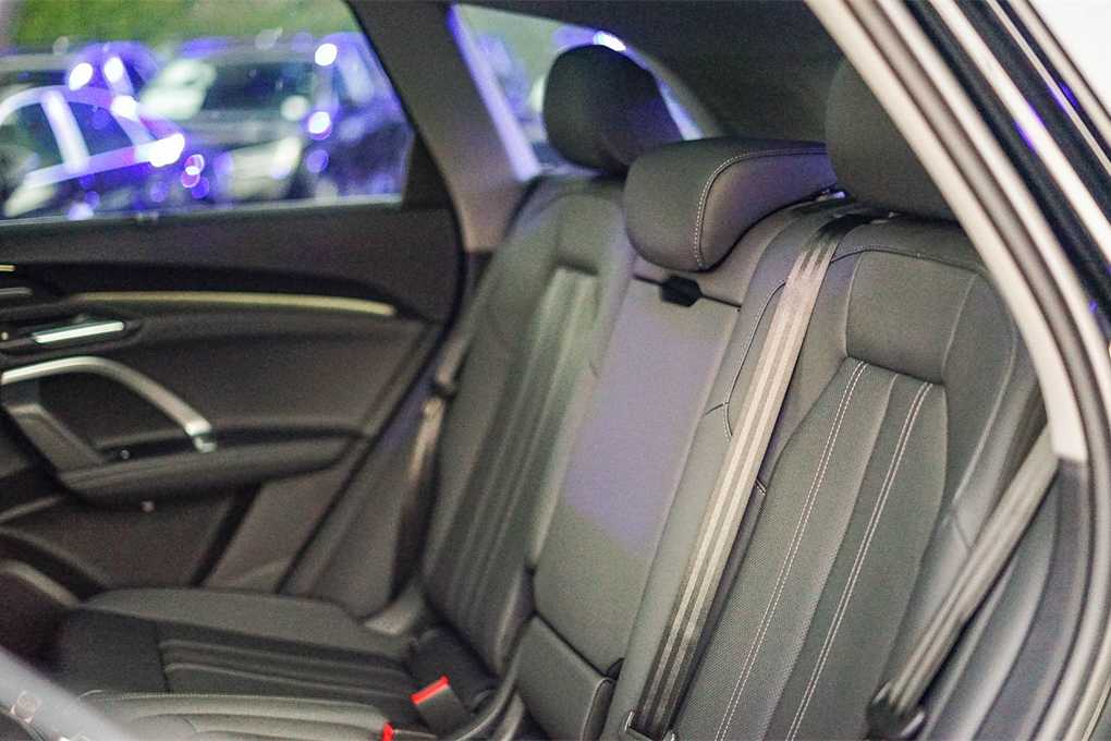 Thumbnail: 2025 Audi Q5 - 18