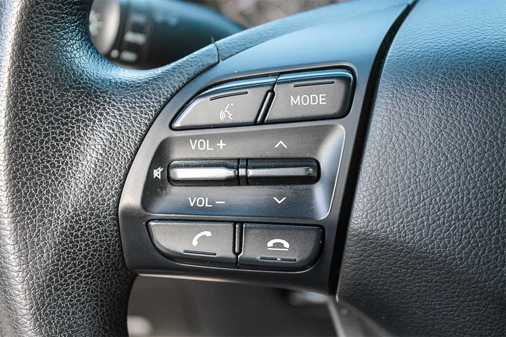 Thumbnail: 2019 Hyundai Veloster - 16