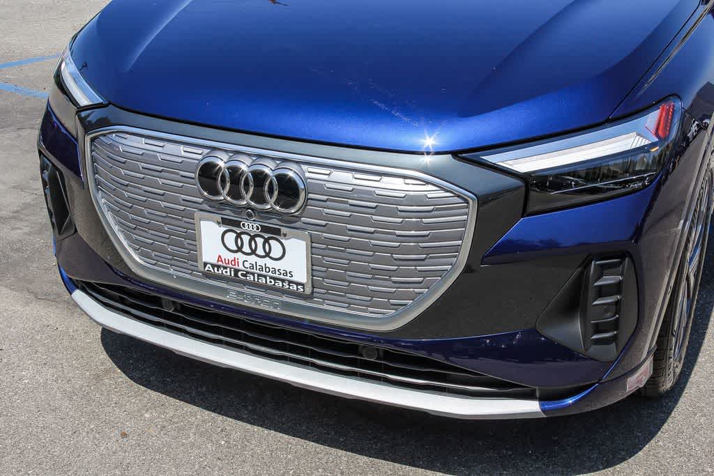 Thumbnail: 2023 Audi Q4 e-tron - 8