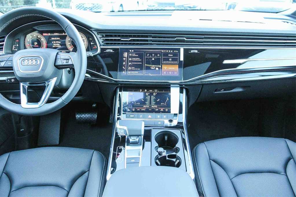 Thumbnail: 2025 Audi Q7 - 13