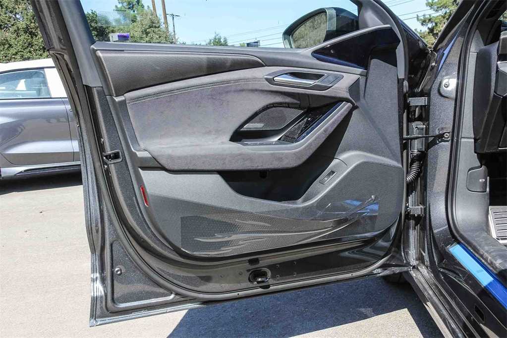 Thumbnail: 2025 Audi e-tron S - 23