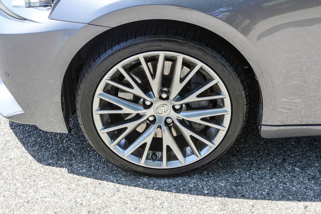 Thumbnail: 2016 Lexus IS - 9