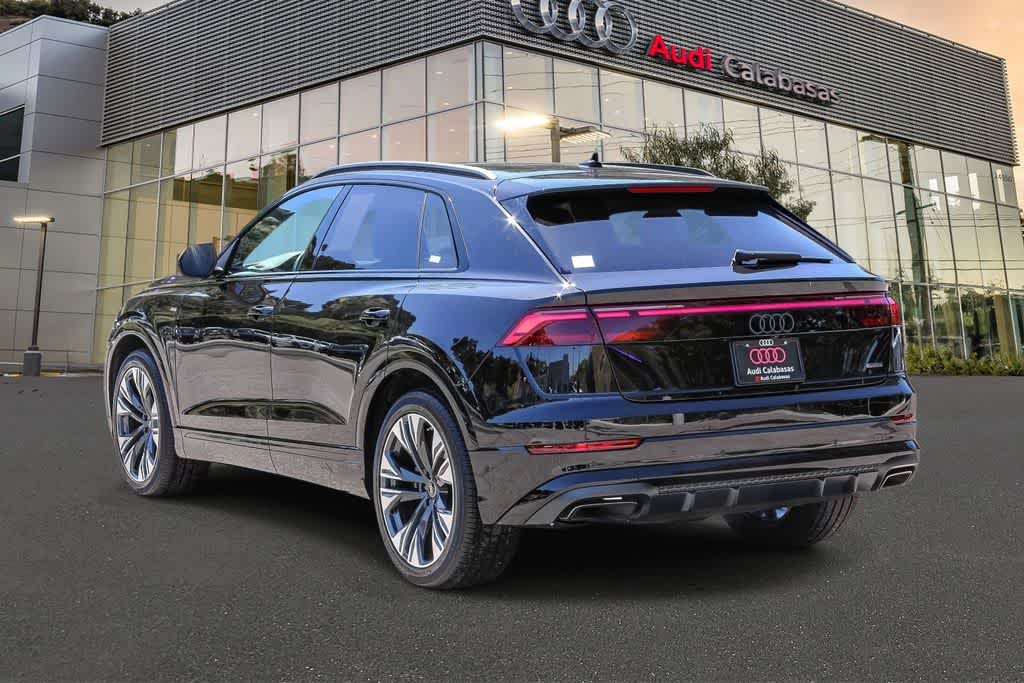 Thumbnail: 2026 Audi Q8 - 2