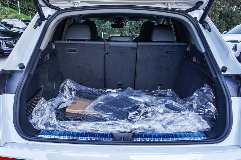 Thumbnail: 2025 Audi Q5 - 29