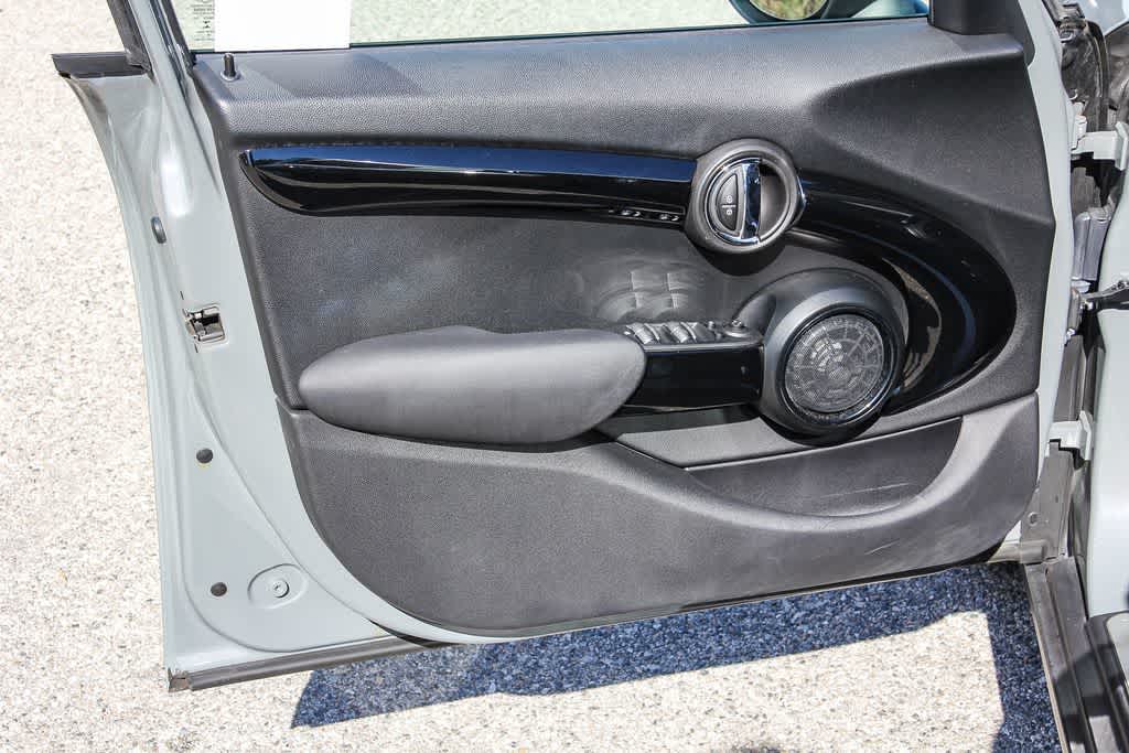 Thumbnail: 2019 MINI Cooper Hardtop - 22