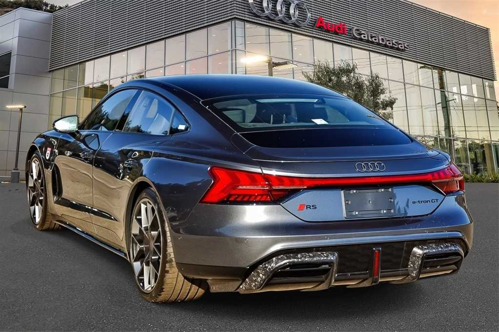 Thumbnail: 2026 Audi RS e-tron GT - 6