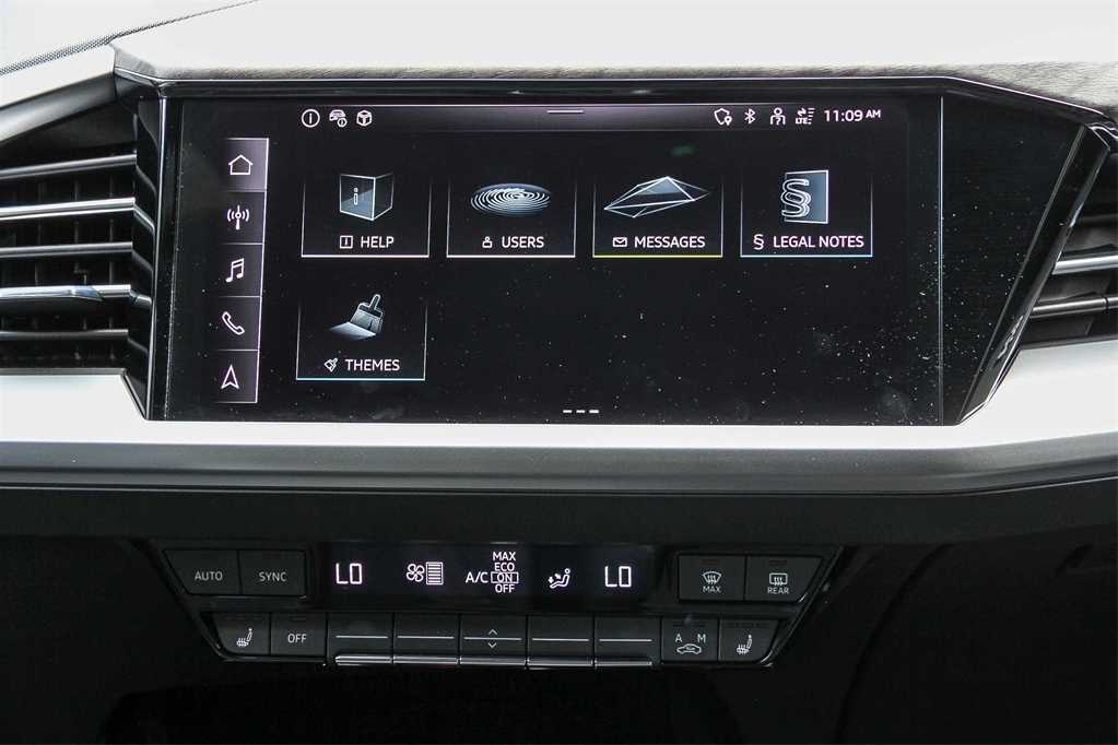 Thumbnail: 2023 Audi Q4 e-tron - 14