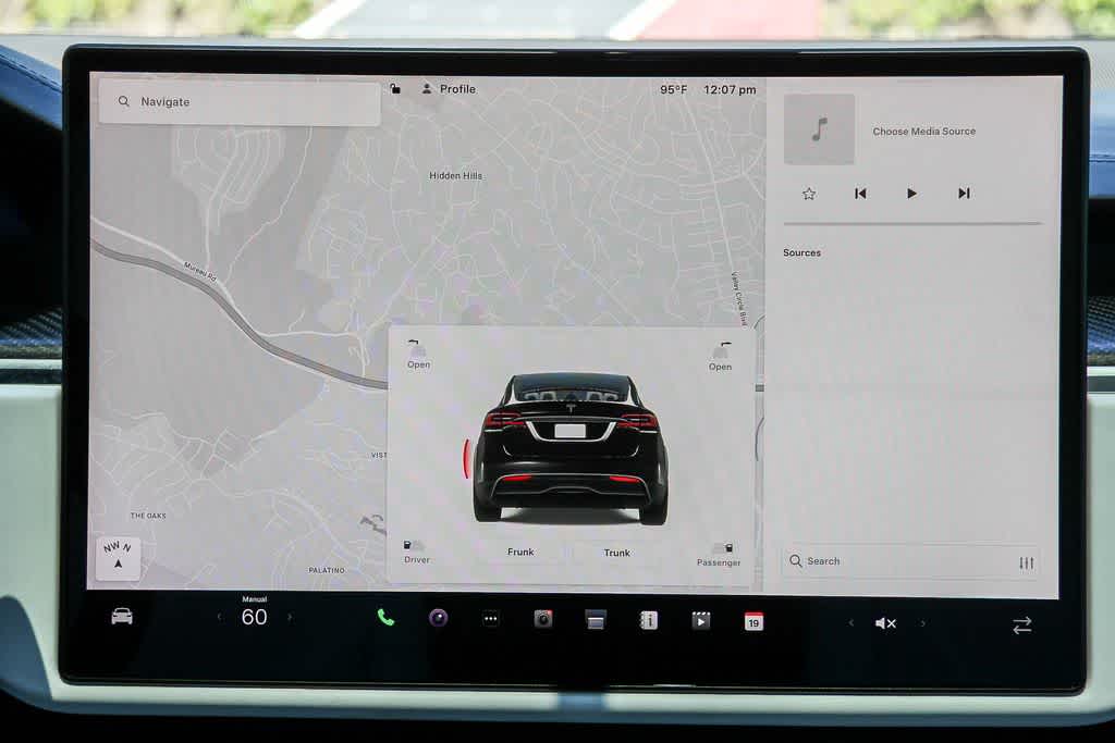 Thumbnail: 2022 Tesla Model X - 15