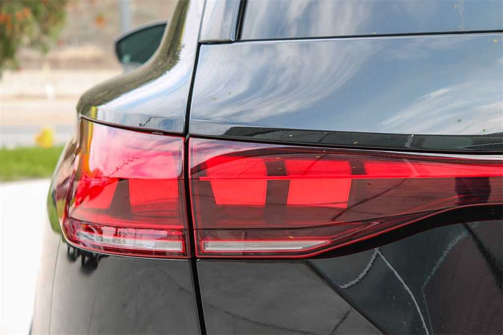 Thumbnail: 2025 Audi SQ6 e-tron - 7