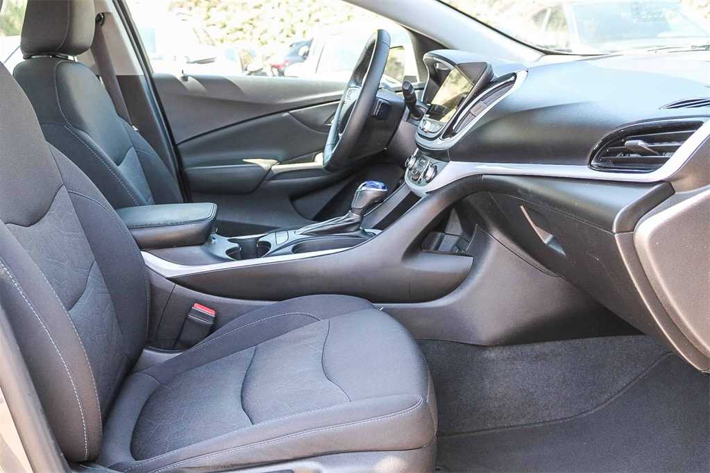2017 Chevrolet Volt LT 18