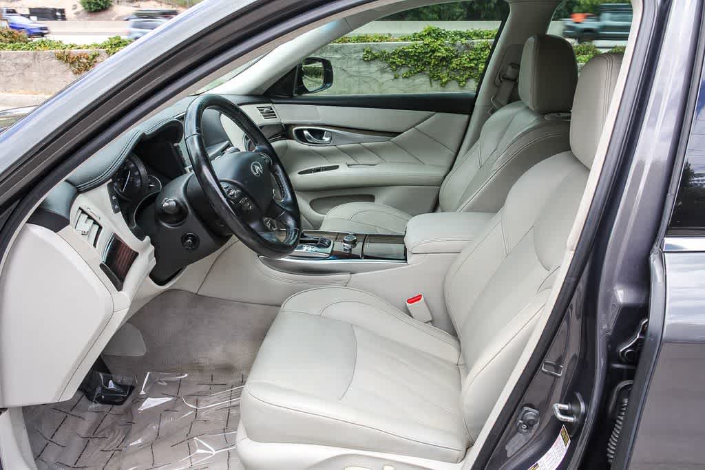 Thumbnail: 2015 INFINITI Q70 - 19