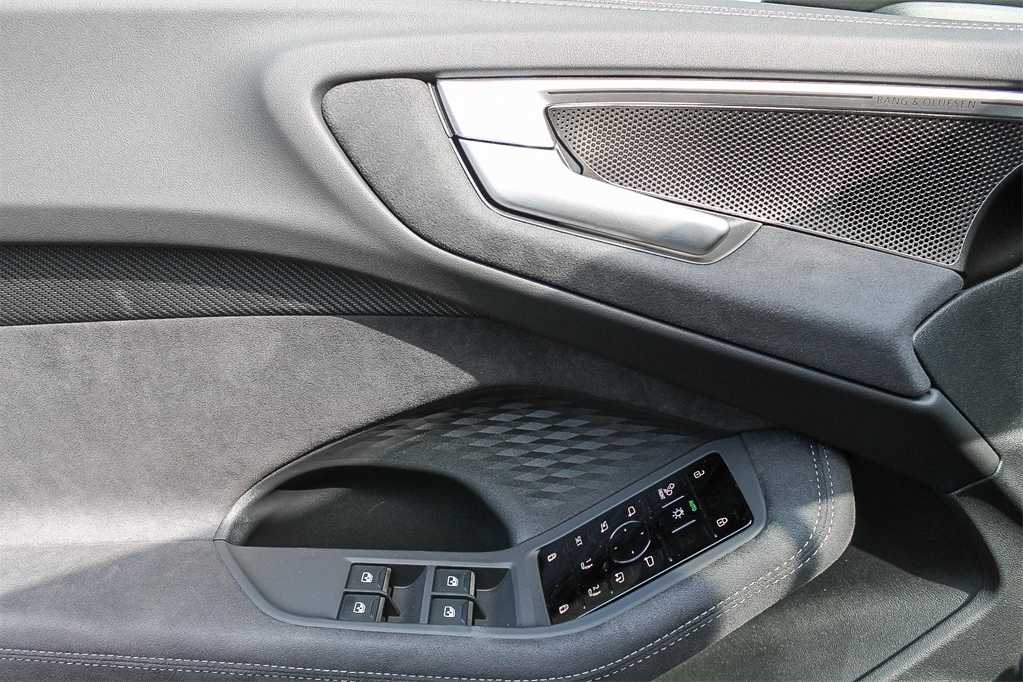 Thumbnail: 2025 Audi S5 - 23