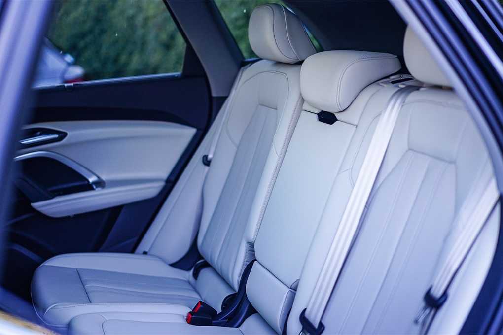 Thumbnail: 2025 Audi Q5 - 18