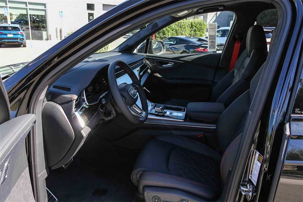 Thumbnail: 2026 Audi Q7 - 16