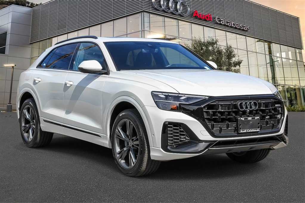 Thumbnail: 2026 Audi Q8 - 5