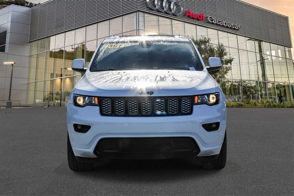 Thumbnail: 2018 Jeep Grand Cherokee - 6