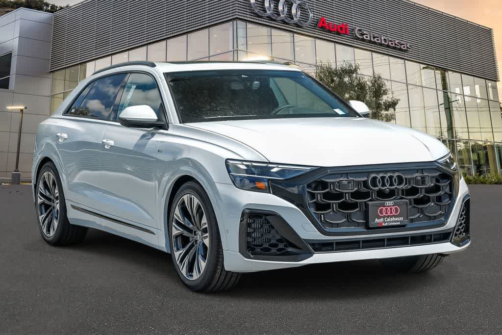 Thumbnail: 2026 Audi Q8 - 3