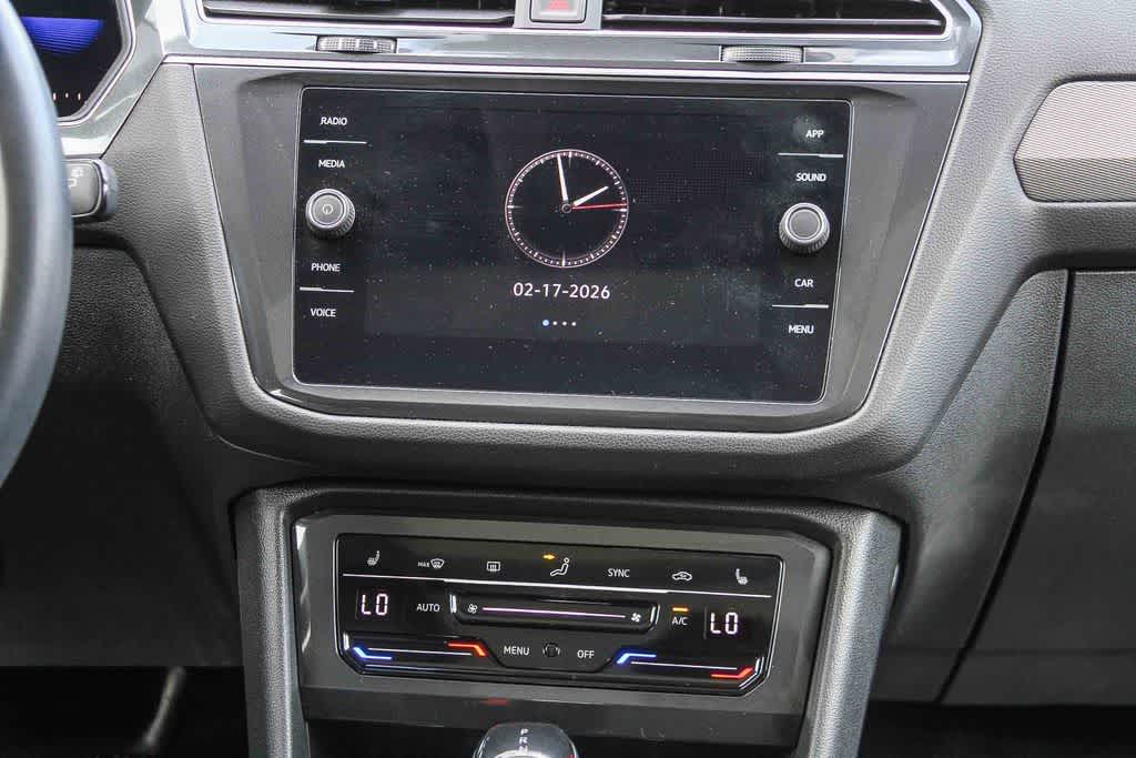 Thumbnail: 2022 Volkswagen Tiguan - 15