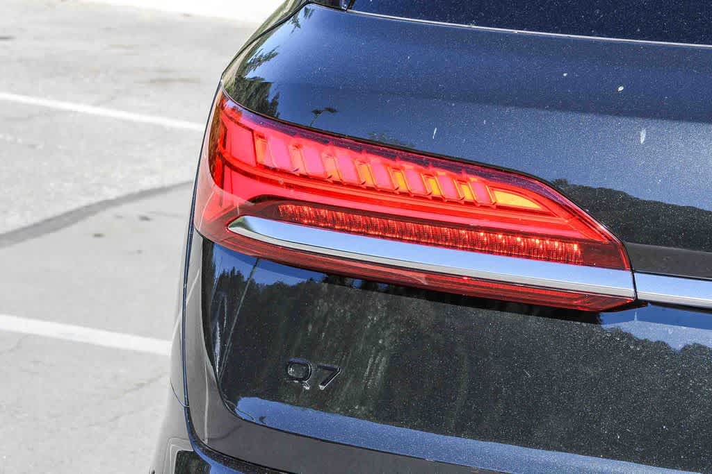 Thumbnail: 2025 Audi Q7 - 11