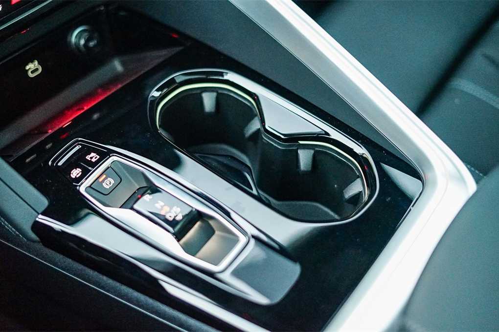 Thumbnail: 2025 Audi Q5 - 23