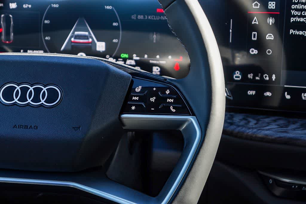 Thumbnail: 2025 Audi Q5 - 17