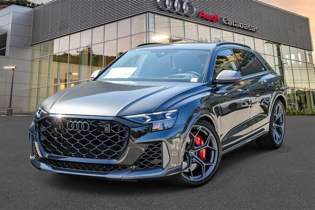 2025 Audi RS Q8 4.0T -
                  Calabasas, CA