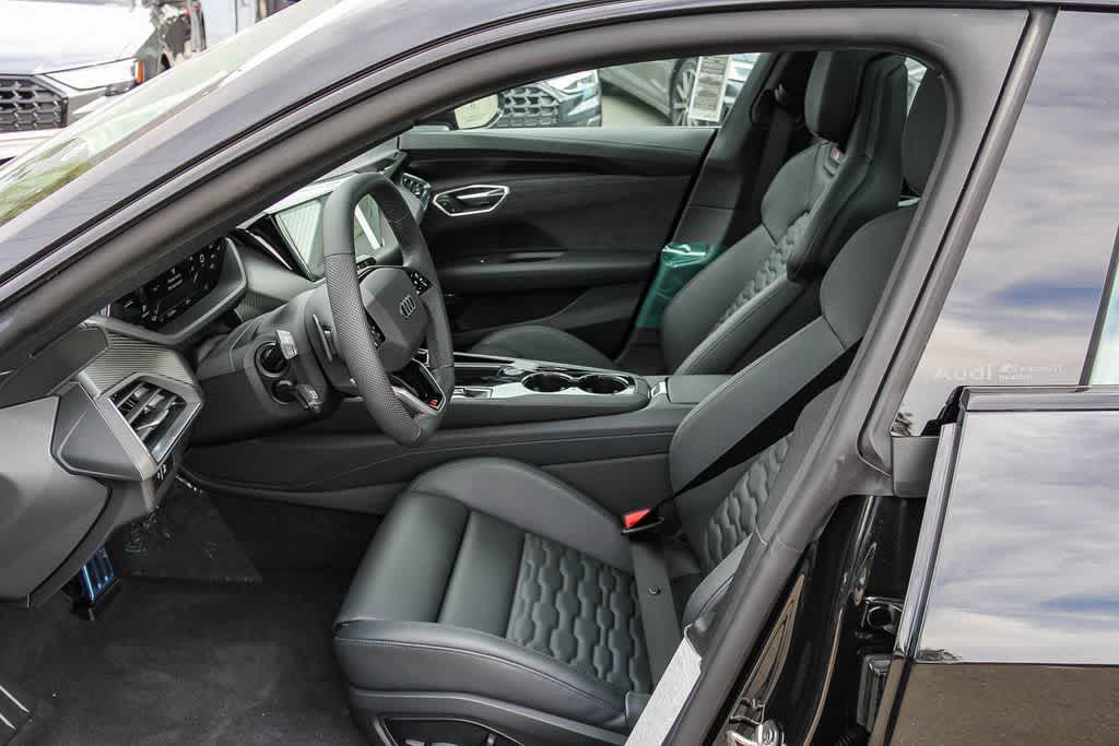 Thumbnail: 2026 Audi e-tron GT - 19