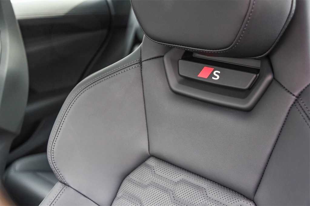 Thumbnail: 2026 Audi e-tron GT - 25