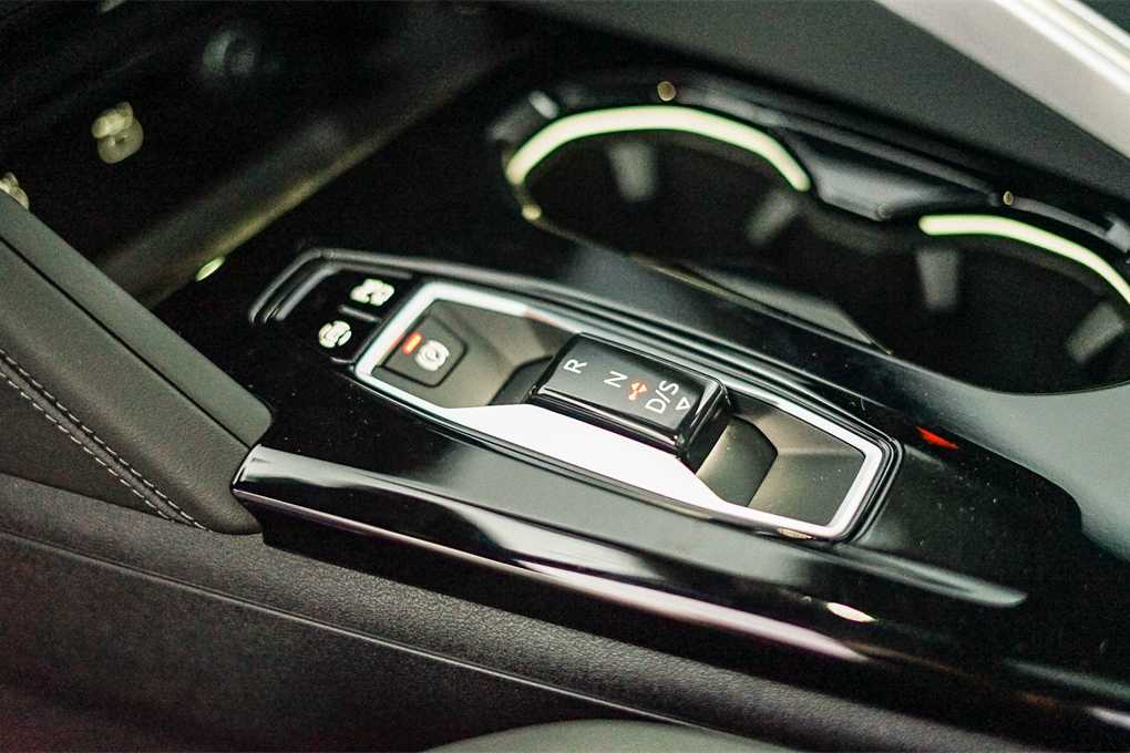 Thumbnail: 2025 Audi Q5 - 19