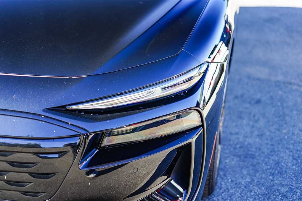 Thumbnail: 2025 Audi e-tron S - 7