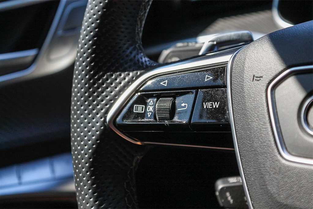 Thumbnail: 2022 Audi RS 6 - 16