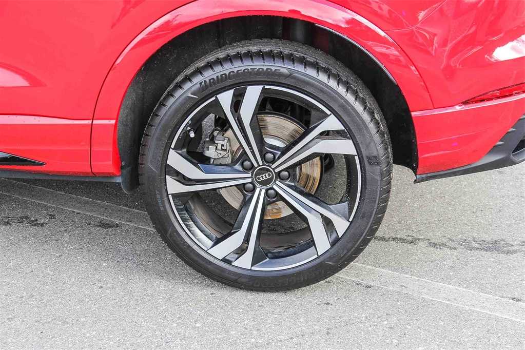 Thumbnail: 2023 Audi Q3 - 10