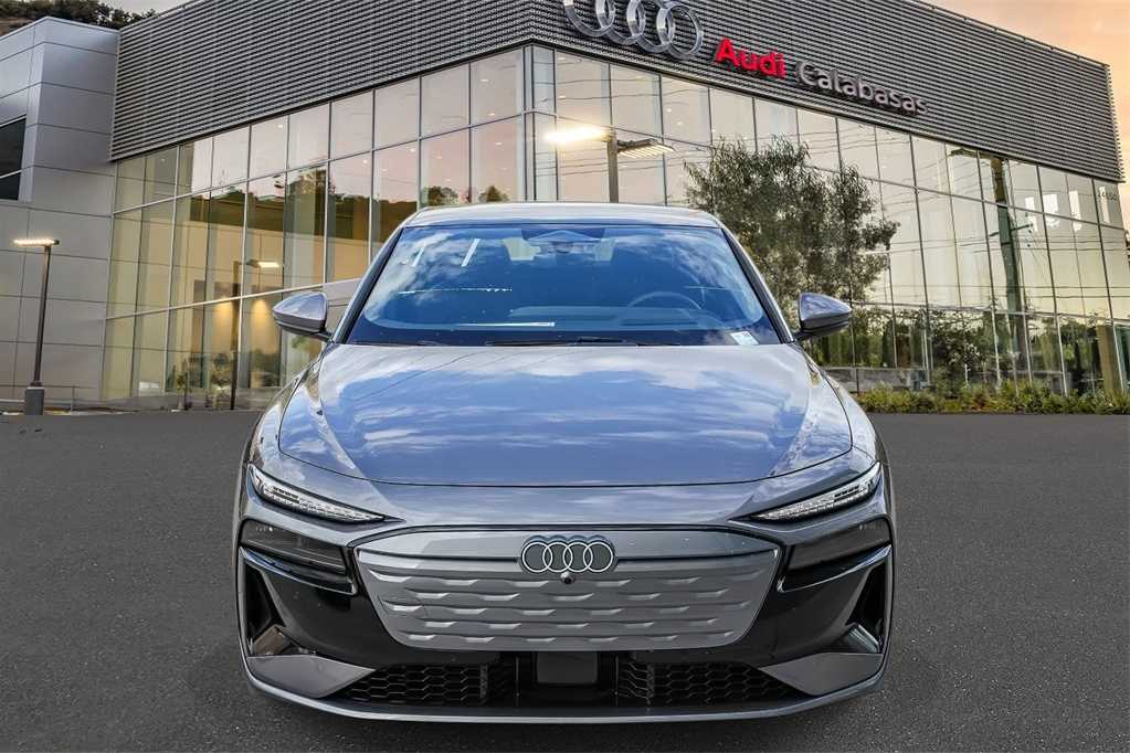 Thumbnail: 2025 Audi e-tron S - 6