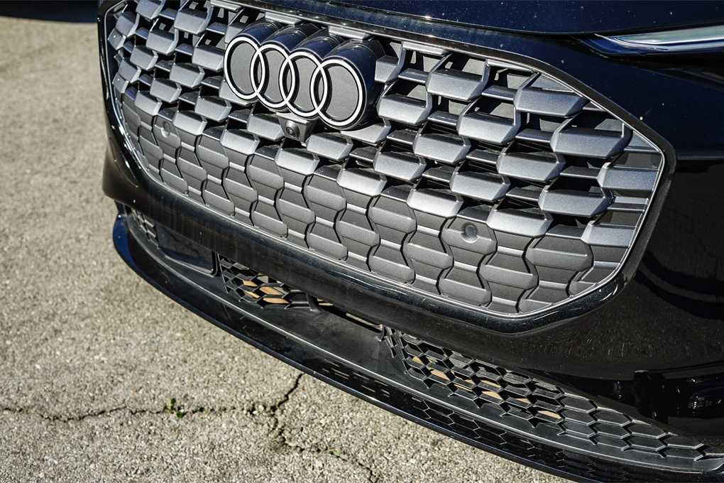 Thumbnail: 2025 Audi Q5 - 8